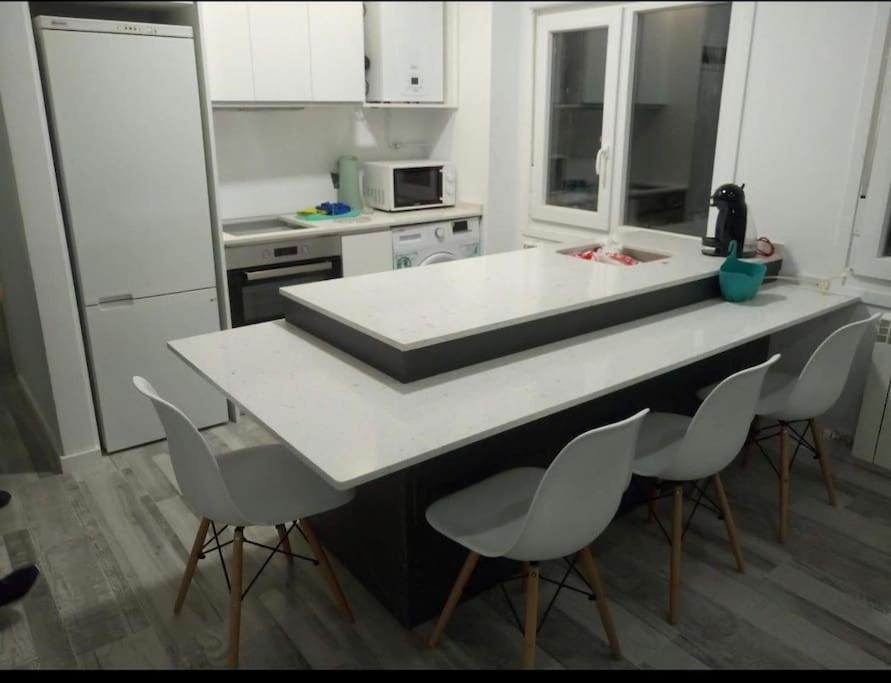Apartamento Turquesa Zaragoza Luaran gambar